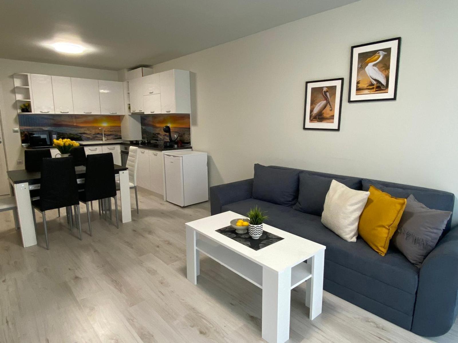 Atea Apartments Kavarna Exterior photo
