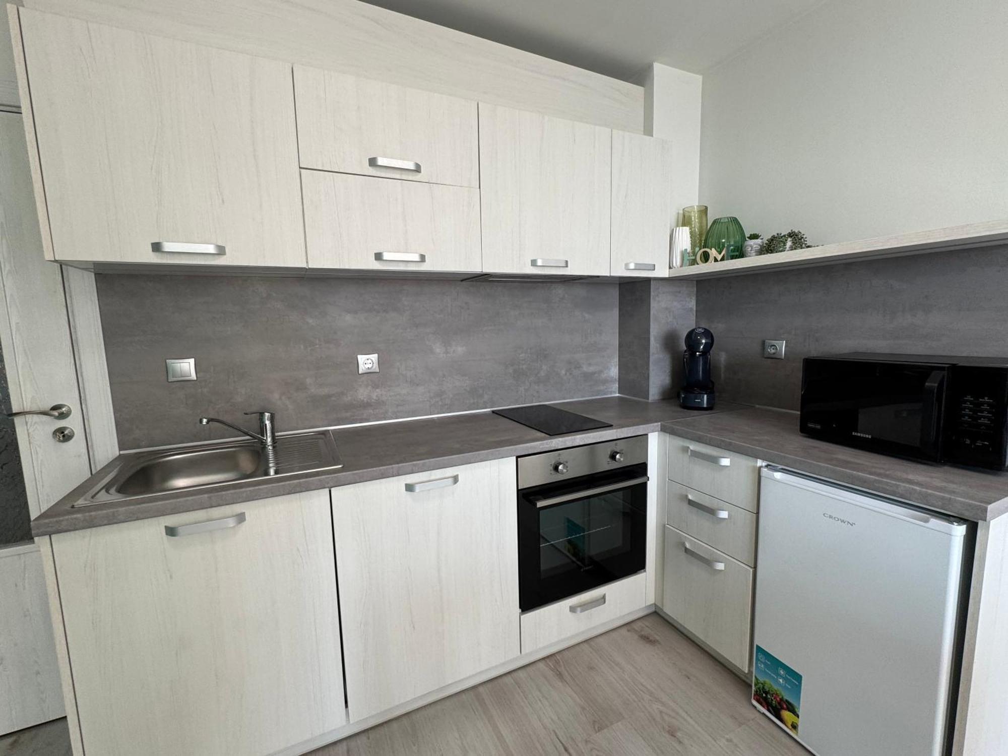 Atea Apartments Kavarna Exterior photo